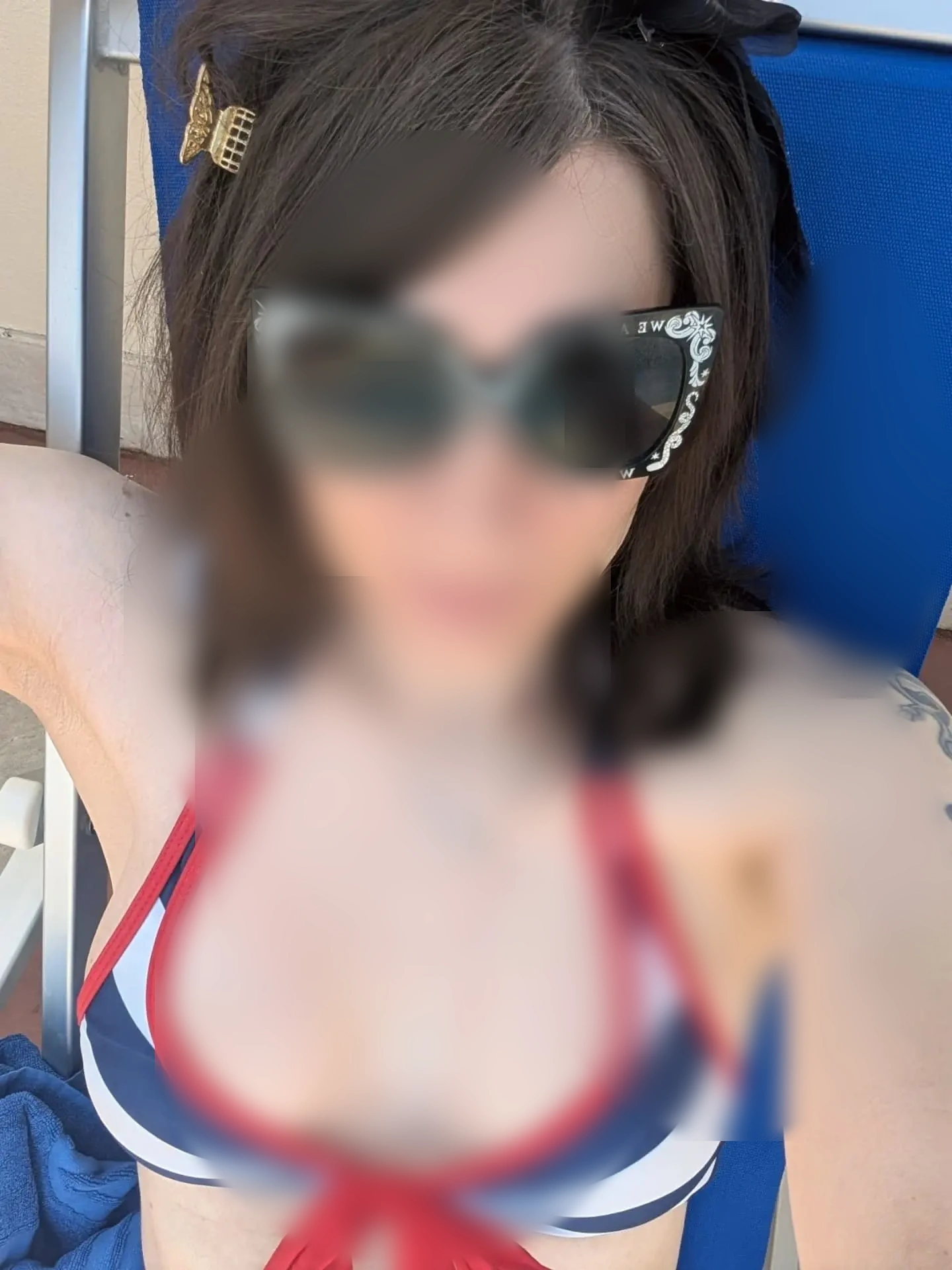 LeslieChic
