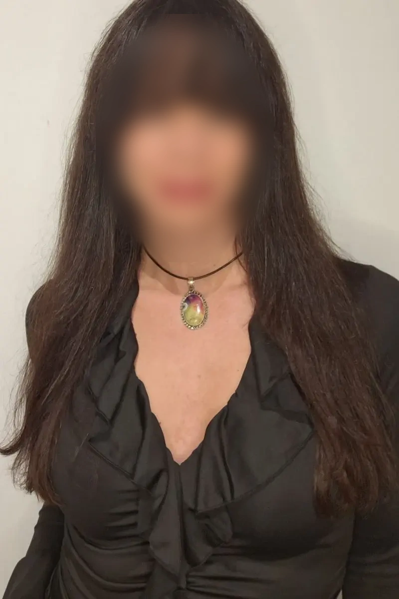 Curieuse d'expériences coquines